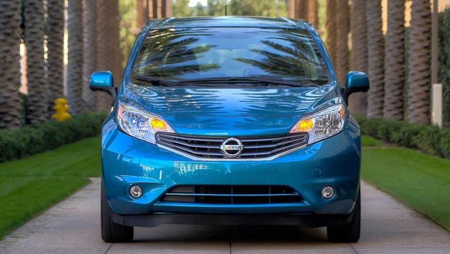 Modelo chega aos Estados Unidos por US$ 13.990 | <a href="https://gutenberg.quatrorodas.abril.com.br/saloes/detroit/2013/nissan-versa-note-731021.shtml" rel="migration">Leia mais</a>
