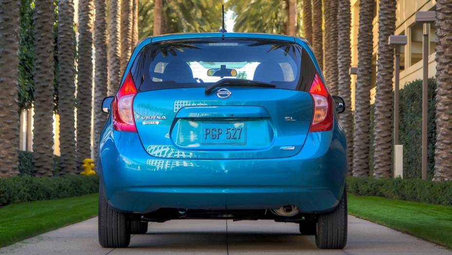 Valor representa um aumento de US$ 2 mil em rela&ccedil;&atilde;o ao Versa sed&atilde; | <a href="https://gutenberg.quatrorodas.abril.com.br/saloes/detroit/2013/nissan-versa-note-731021.shtml" rel="migration">Leia mais</a>
