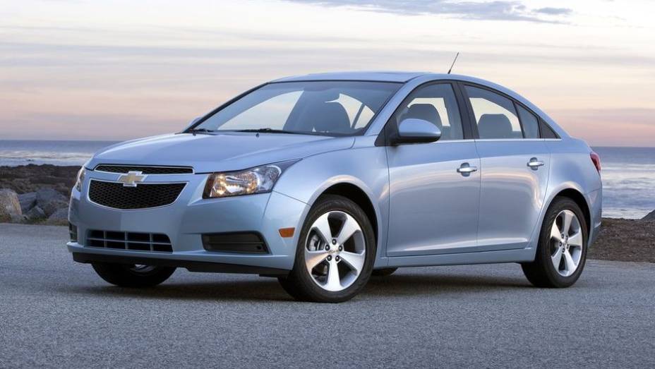 3º - Chevrolet Cruze - 731.937 <a href="https://gutenberg.quatrorodas.abril.com.br/noticias/mercado/minivan-chinesa-modelo-mais-vendido-2012-734156.shtml" rel="migration">Leia mais</a>