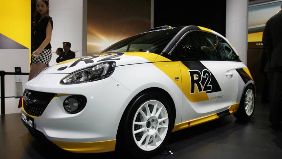 Opel Adam R2 | <a href="https://gutenberg.quatrorodas.abril.com.br/saloes/genebra/2013/opel-adam-rocks-concept-735283.shtml" rel="migration">Leia mais</a> | <a href="https://gutenberg.quatrorodas.abril.com.br/galerias/saloes/genebra/2013/salao-genebra-2013-parte-1-735307.shtml" rel="migration">Parte 1 dos des</a>