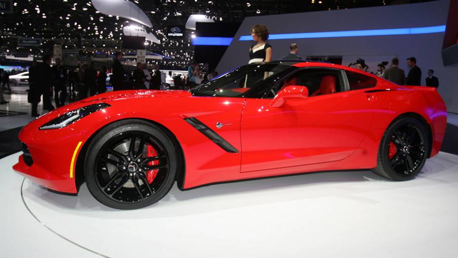 Chevrolet Corvette Stingray | <a href="https://gutenberg.quatrorodas.abril.com.br/saloes/genebra/2013/chevrolet-corvette-stingray-conversivel-735080.shtml" rel="migration">Leia mais</a> | <a href="https://gutenberg.quatrorodas.abril.com.br/galerias/saloes/genebra/2013/salao-genebra-2013-parte" rel="migration"></a>