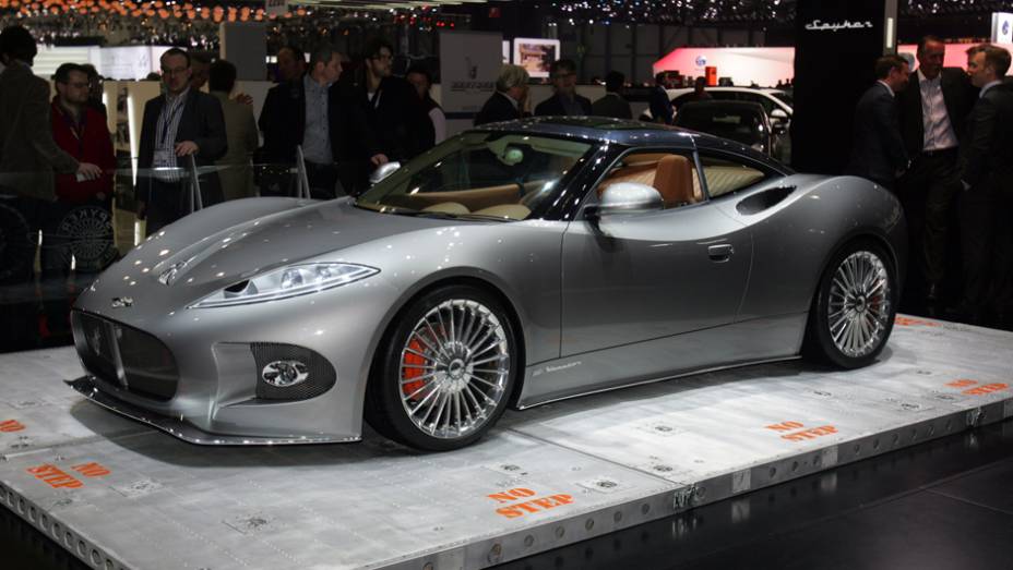 Spyker B6 | <a href="https://gutenberg.quatrorodas.abril.com.br/saloes/genebra/2013/spyker-b6-venator-concept-735300.shtml" rel="migration">Leia mais</a> | <a href="https://gutenberg.quatrorodas.abril.com.br/galerias/saloes/genebra/2013/salao-genebra-2013-parte-1-735307.shtml" rel="migration">Parte 1 dos des</a>