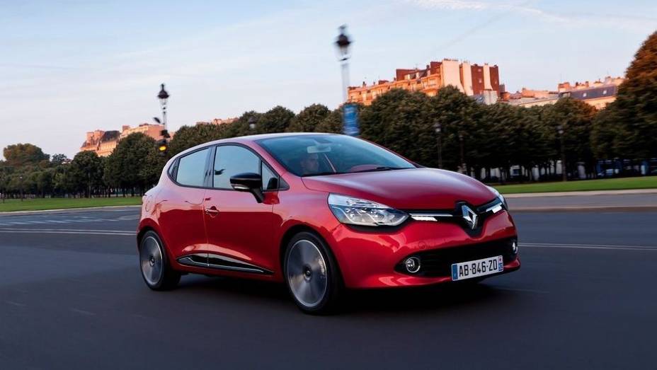 3ª - RENAULT - 121.3 g/km | <a href="https://gutenberg.quatrorodas.abril.com.br/noticias/sustentabilidade/europa-registra-diminuicao-emissao-automotiva-c02-735502.shtml" rel="migration">Leia mais</a>