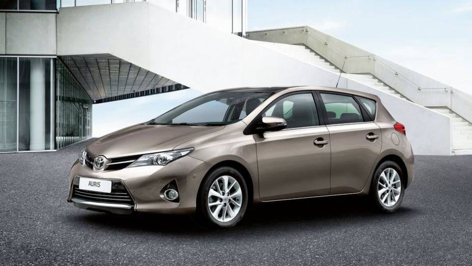 4ª - TOYOTA - 121.7 g/km | <a href="https://gutenberg.quatrorodas.abril.com.br/noticias/sustentabilidade/europa-registra-diminuicao-emissao-automotiva-c02-735502.shtml" rel="migration">Leia mais</a>