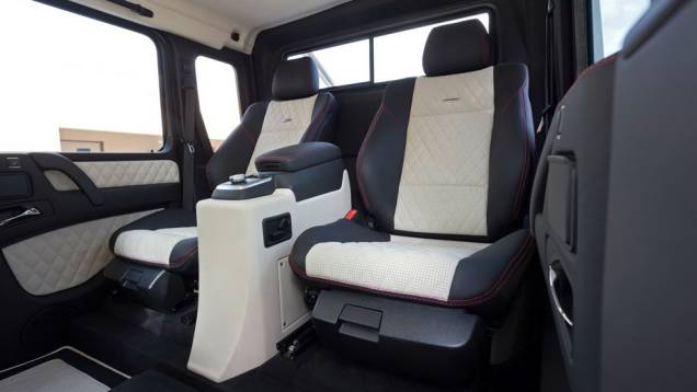 Mercedes G 63 AMG 6x6 - <a href="https://gutenberg.quatrorodas.abril.com.br/noticias/fabricantes/mercedes-benz-revela-classe-g-seis-rodas-734951.shtml" rel="migration">Leia mais</a> Mercedes G 63 AMG 6x6 - <a href="https://gutenberg.quatrorodas.abril.com.br/noticias/fabricantes/mercedes-benz-revela-classe-g-seis-rodas-734951.shtml" rel="migration">Leia mais</a>
