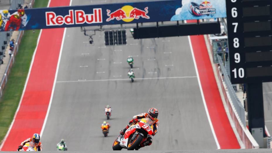 Bela vista do final da reta de Austin | <a href="https://gutenberg.quatrorodas.abril.com.br/moto/noticias/marquez-passeia-vence-gp-austin-motogp-779654.shtml" rel="migration">Leia mais</a>