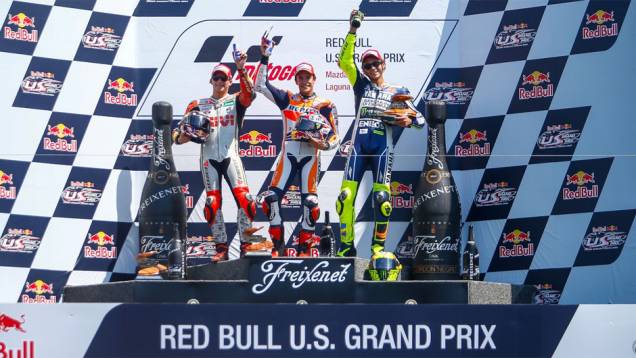 O pódio formado | <a href="https://gutenberg.quatrorodas.abril.com.br/moto/noticias/motogp-marquez-vence-eua-segue-lider-747598.shtml" rel="migration">Leia mais</a> O pódio formado | <a href="https://gutenberg.quatrorodas.abril.com.br/moto/noticias/motogp-marquez-vence-eua-segue-lider-747598.shtml" rel="migration">Leia mais</a>
