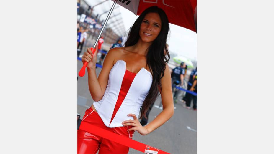 Veja as belas garotas da MotoGP de Indianápolis e saiba como foi a corrida! | <a href="https://gutenberg.quatrorodas.abril.com.br/moto/galerias/competicoes/motogp-indianapolis-corrida-750344.shtml" rel="migration">Leia mais</a>