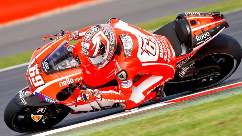 Nicky Hayden garantiu o nono tempo | <a href="https://gutenberg.quatrorodas.abril.com.br/moto/noticias/motogp-marquez-garante-pole-silverstone-751994.shtml" rel="migration">Leia mais</a>