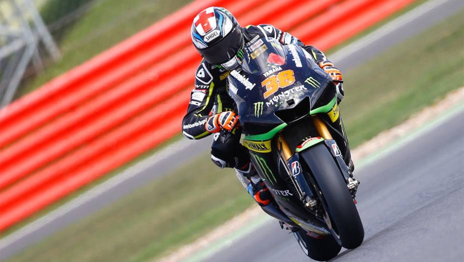 Bradley Smith fechou a lista dos 10 melhores em Silverstone | <a href="https://gutenberg.quatrorodas.abril.com.br/moto/noticias/motogp-marquez-garante-pole-silverstone-751994.shtml" rel="migration">Leia mais</a>