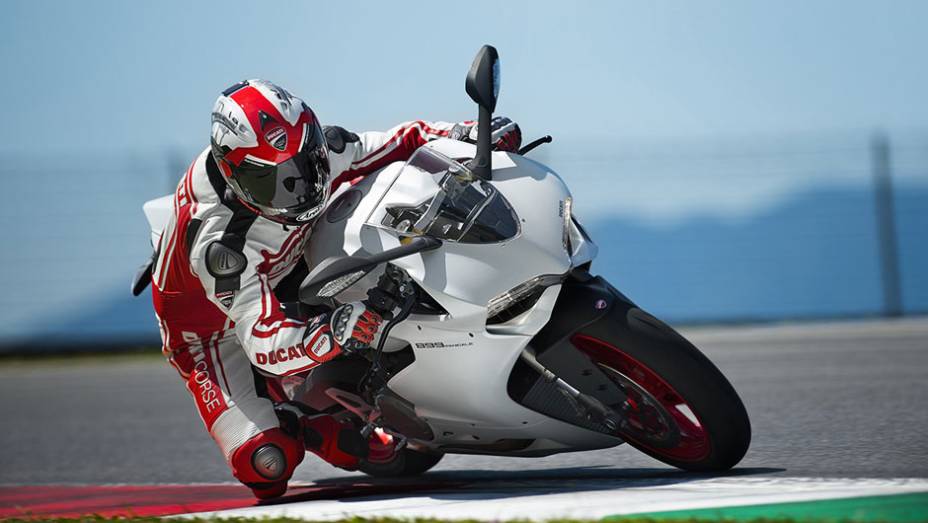 Ducati apresenta 899 Panigale em Frankfurt | <a href="https://gutenberg.quatrorodas.abril.com.br/moto/noticias/ducati-apresenta-899-panigale-frankfurt-753568.shtml" rel="migration">Leia mais</a>