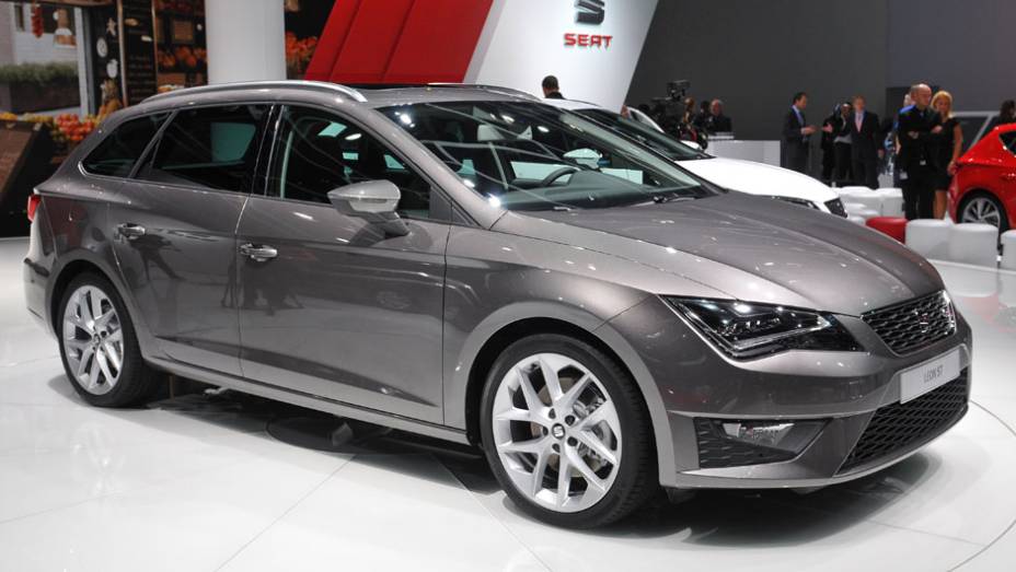 Seat Leon ST | <a href="https://gutenberg.quatrorodas.abril.com.br/saloes/frankfurt/2013/seat-leon-st-752095.shtml" rel="migration">Leia mais</a>