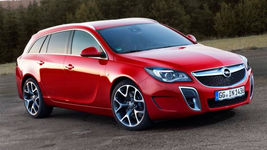 ...e OPC (de performance) chegam com novidades | <a href="https://gutenberg.quatrorodas.abril.com.br/saloes/frankfurt/2013/opel-insignia-753542.shtml" rel="migration">Leia mais</a>