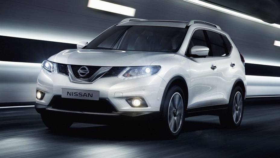 A Nissan desfez o mistério relativo aos teasers referentes ao seu novo SUV e revelou a novidade no Salão de Frankfurt. Trata-se da nova geração do X-Trail | <a href="https://gutenberg.quatrorodas.abril.com.br/saloes/frankfurt/2013/nissan-x-trail-753322.shtml" rel="migration">Leia m</a>