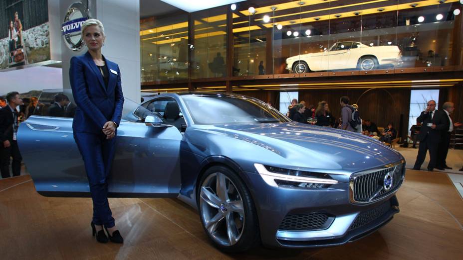 Volvo Concept Coupe | <a href="https://gutenberg.quatrorodas.abril.com.br/saloes/frankfurt/2013/volvo-concept-coupe-751772.shtml" rel="migration">Leia mais</a>