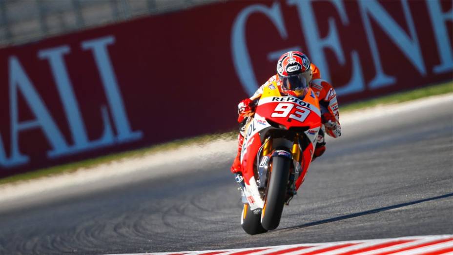 Marc Márquez foi novamente o mais rápido durante os treinos livres | <a href="https://gutenberg.quatrorodas.abril.com.br/moto/noticias/motogp-marquez-lidera-sexta-feira-misano-754019.shtml" rel="migration">Leia mais</a>