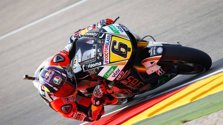 Stefan Bradl (LCR Honda MotoGP) foi a surpresa do dia, com o segundo melhor tempo | <a href="https://gutenberg.quatrorodas.abril.com.br/moto/noticias/motogp-marquez-lidera-sexta-feira-aragon-755443.shtml" rel="migration">Leia mais</a>