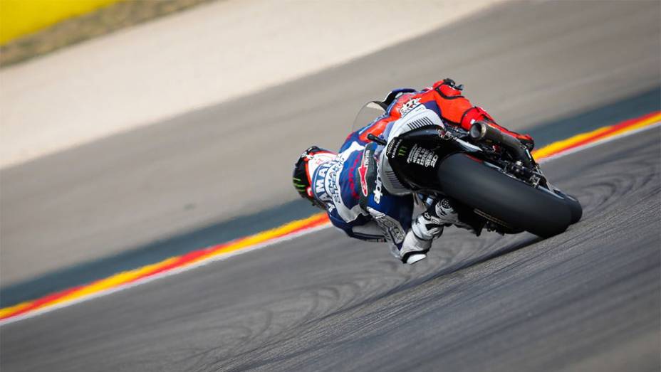 Jorge Lorenzo (Yamaha Factory Racing) precisou se contentar com o quarto posto | <a href="https://gutenberg.quatrorodas.abril.com.br/moto/noticias/motogp-marquez-lidera-sexta-feira-aragon-755443.shtml" rel="migration">Leia mais</a>