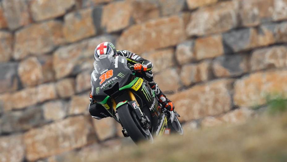 Bradley Smith foi o oitavo | <a href="https://gutenberg.quatrorodas.abril.com.br/moto/noticias/motogp-marquez-garante-pole-aragon-755537.shtml" rel="migration">Leia mais</a>