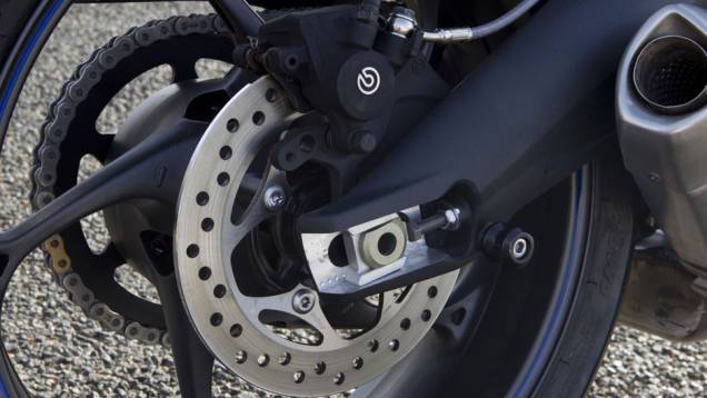 Freios ABS como itens de série | <a href="https://gutenberg.quatrorodas.abril.com.br/moto/noticias/triumph-daytona-675-chega-r-41-900-781670.shtml" rel="migration">Leia mais</a> Freios ABS como itens de série | <a href="https://gutenberg.quatrorodas.abril.com.br/moto/noticias/triumph-daytona-675-chega-r-41-900-781670.shtml" rel="migration">Leia mais</a>