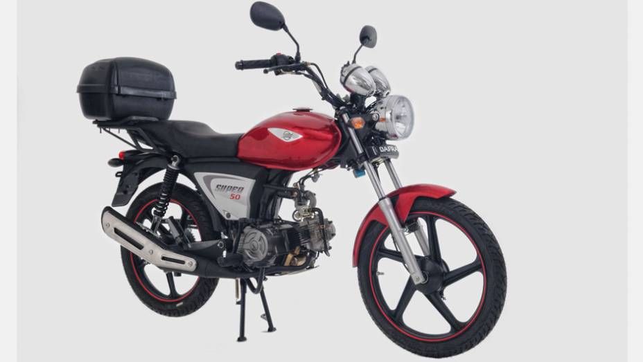 Dafra mostrou nova Super 50 no Salão Duas Rodas 2013 | <a href="https://gutenberg.quatrorodas.abril.com.br/moto/noticias/dafra-apresenta-novos-modelos-salao-duas-rodas-756438.shtml" rel="migration">Leia mais</a>