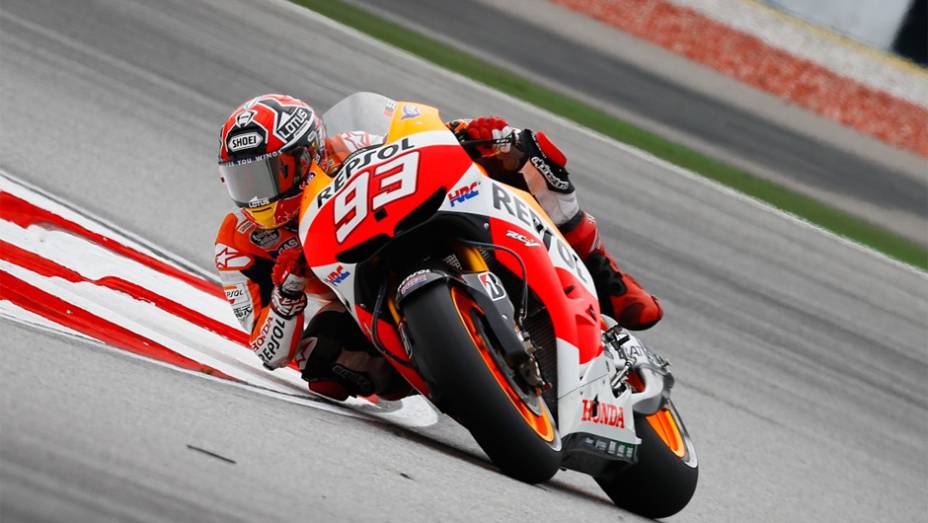 Marc Márquez conquista pole na Malásia, quarta consecutiva e oitava na temporada | <a href="https://gutenberg.quatrorodas.abril.com.br/moto/noticias/motogp-marquez-conquista-pole-malasia-756881.shtml" rel="migration">Leia mais</a>