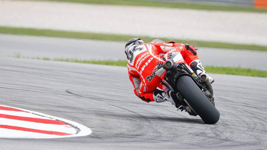 Andrea Dovizioso levou a Ducati ao oitavo lugar no grid | <a href="https://gutenberg.quatrorodas.abril.com.br/moto/noticias/motogp-marquez-conquista-pole-malasia-756881.shtml" rel="migration">Leia mais</a>