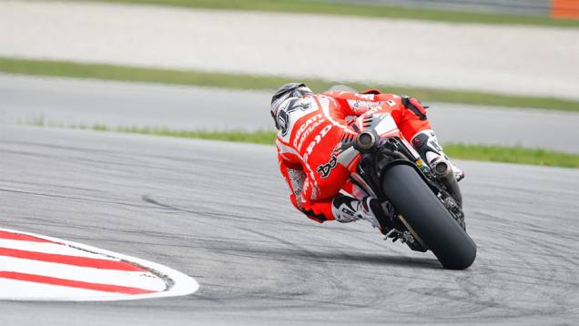 Andrea Dovizioso levou a Ducati ao oitavo lugar no grid | <a href="https://gutenberg.quatrorodas.abril.com.br/moto/noticias/motogp-marquez-conquista-pole-malasia-756881.shtml" rel="migration">Leia mais</a> Andrea Dovizioso levou a Ducati ao oitavo lugar no grid | <a href="https://gutenberg.quatrorodas.abril.com.br/moto/noticias/motogp-marquez-conquista-pole-malasia-756881.shtml" rel="migration">Leia mais</a>