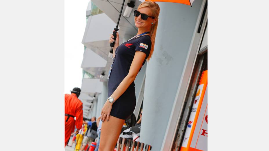 Veja as belas garotas da MotoGP da Malásia e saiba como foi a corrida | <a href="https://gutenberg.quatrorodas.abril.com.br/moto/noticias/motogp-dani-pedrosa-vence-sepang-756916.shtml" rel="migration">Leia mais</a>