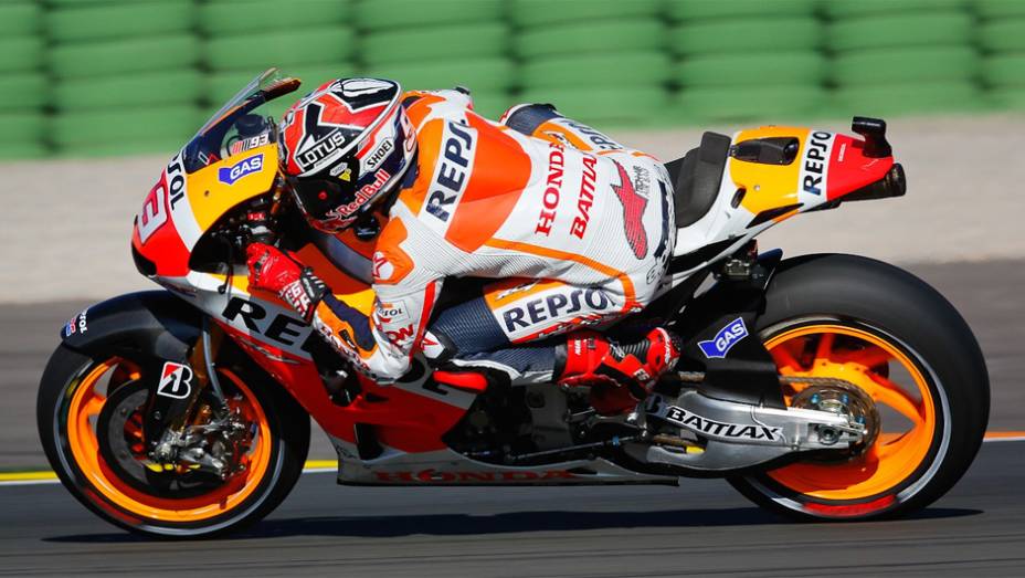 Márquez foi o mais rápido no primeiro dia de treinos em Valência | <a href="https://gutenberg.quatrorodas.abril.com.br/moto/noticias/motogp-marquez-mais-rapido-valencia-nesta-sexta-759752.shtml" rel="migration">Leia mais</a>