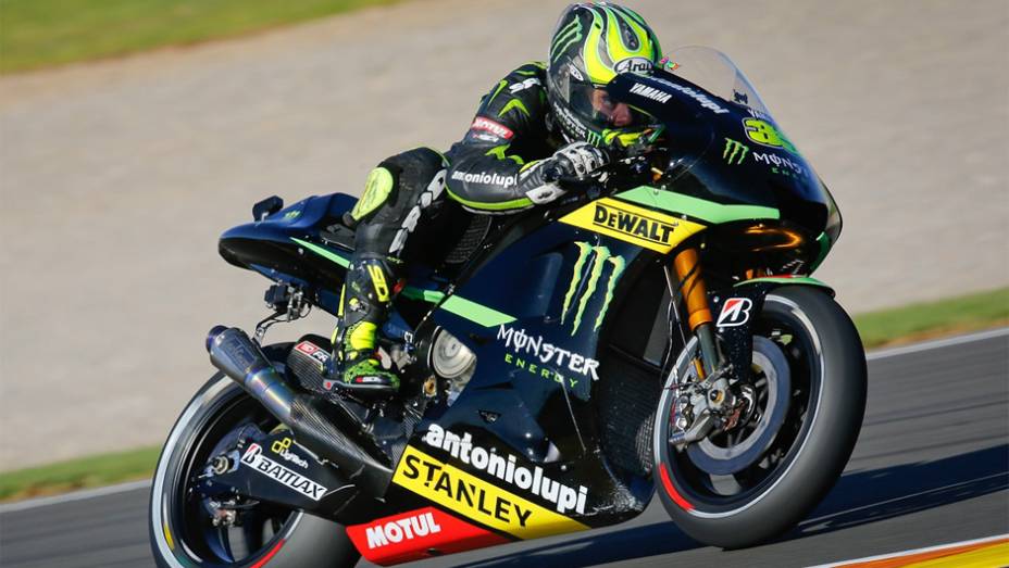 Crutchlow foi o quarto no circuito Ricardo Tormo de Cheste | <a href="https://gutenberg.quatrorodas.abril.com.br/moto/noticias/motogp-marquez-mais-rapido-valencia-nesta-sexta-759752.shtml" rel="migration">Leia mais</a>