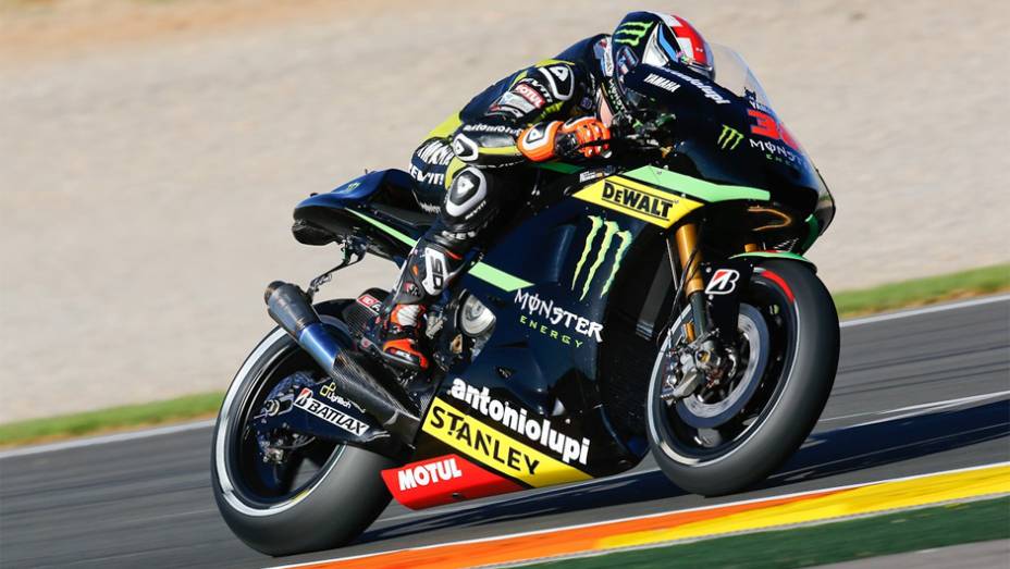 Smith foi o sexto melhor neste sábado (9) | <a href="https://gutenberg.quatrorodas.abril.com.br/moto/noticias/motogp-marquez-largara-pole-valencia-759861.shtml" rel="migration">Leia mais</a>