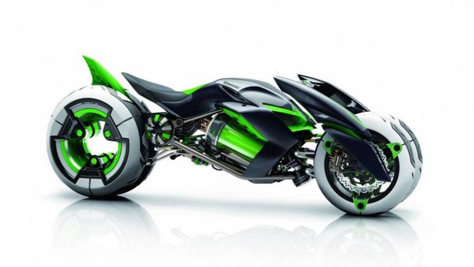Motocicleta futurista conta com uma maneira de pilotar muito peculiar | <a href="https://gutenberg.quatrorodas.abril.com.br/moto/noticias/kawasaki-mostra-j-concept-toquio-761438.shtml" rel="migration">Leia mais</a>