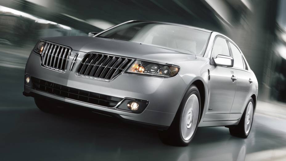 Lincoln - 114 PP100 | <a href="https://gutenberg.quatrorodas.abril.com.br/noticias/fabricantes/estudo-mostra-problemas-carros-novos-aumentou-773266.shtml" rel="migration">Leia mais</a>