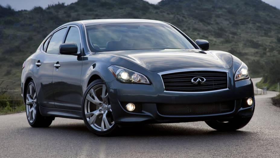 Infiniti - 128 PP100 | <a href="https://gutenberg.quatrorodas.abril.com.br/noticias/fabricantes/estudo-mostra-problemas-carros-novos-aumentou-773266.shtml" rel="migration">Leia mais</a>