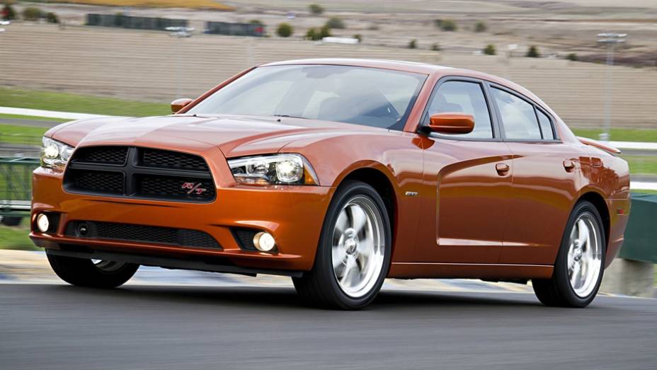 Dodge - 181 PP100 | <a href="https://gutenberg.quatrorodas.abril.com.br/noticias/fabricantes/estudo-mostra-problemas-carros-novos-aumentou-773266.shtml" rel="migration">Leia mais</a>