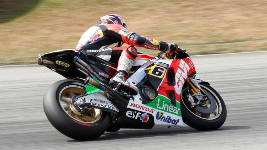 O alemão Stefan Bradl foi o quinto | <a href="https://gutenberg.quatrorodas.abril.com.br/moto/noticias/motogp-rossi-pedrosa-sao-mais-rapidos-sepang-775026.shtml" rel="migration">Leia mais</a>