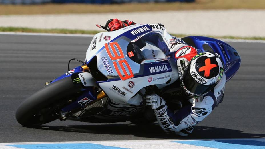 Assim como no primeiro dia, Jorge Lorenzo (Yamaha Factory Racing) liderou os testes em Phillip Island | <a href="https://gutenberg.quatrorodas.abril.com.br/moto/noticias/motogp-lorenzo-domina-dia-australia-775379.shtml" rel="migration">Leia mais</a>