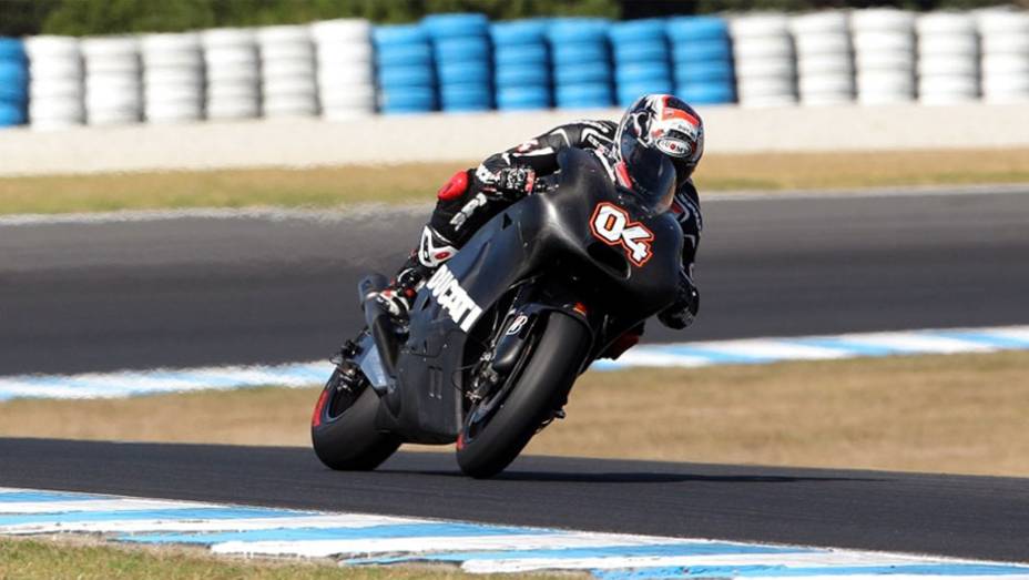 Andrea Dovizioso foi o terceiro melhor | <a href="https://gutenberg.quatrorodas.abril.com.br/moto/noticias/motogp-lorenzo-domina-dia-australia-775379.shtml" rel="migration">Leia mais</a>