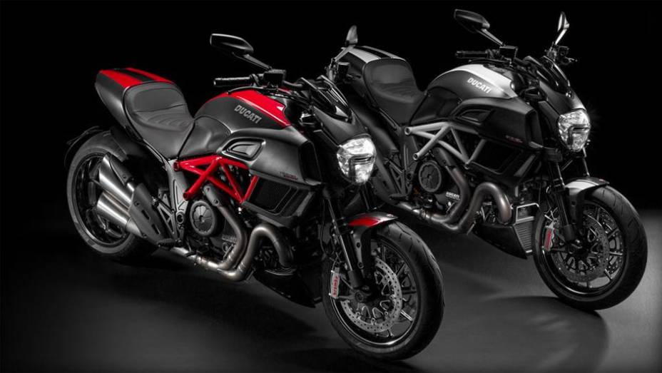 Em termos de design, a Diavel 2014 apresenta novo conjunto óptico dianteiro completamente em LED | <a href="https://gutenberg.quatrorodas.abril.com.br/moto/noticias/ducati-apresenta-diavel-reestilizada-775578.shtml" rel="migration">Leia mais</a>