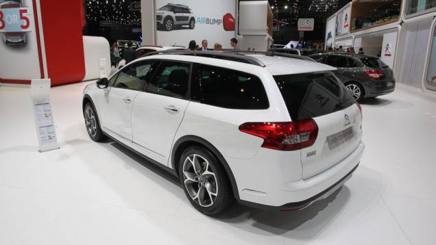 Citroën C5 Cross Tourer| <a href="https://gutenberg.quatrorodas.abril.com.br/noticias/saloes/genebra-2014/citroen-apresenta-c5-crosstourer-773771.shtml" rel="migration">Leia mais</a>| <a href="https://gutenberg.quatrorodas.abril.com.br/galerias/saloes/genebra/2014/direto-genebra-parte-1-77564" rel="migration"></a> Citroën C5 Cross Tourer| <a href="https://gutenberg.quatrorodas.abril.com.br/noticias/saloes/genebra-2014/citroen-apresenta-c5-crosstourer-773771.shtml" rel="migration">Leia mais</a>| <a href="https://gutenberg.quatrorodas.abril.com.br/galerias/saloes/genebra/2014/direto-genebra-parte-1-77564" rel="migration"></a>