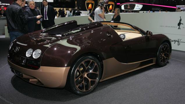Veyron Grand Sport Vitesse Rembrandt Bugatti | <a href="https://gutenberg.quatrorodas.abril.com.br/noticias/saloes/genebra-2014/bugatti-mostra-veyron-grand-sport-vitesse-rembrandt-bugatti-775217.shtml" rel="migration">Leia mais</a>| <a href="%20https://gutenberg.quatrorodas.abril.com.br/galerias/" rel="migration"></a> Veyron Grand Sport Vitesse Rembrandt Bugatti | <a href="https://gutenberg.quatrorodas.abril.com.br/noticias/saloes/genebra-2014/bugatti-mostra-veyron-grand-sport-vitesse-rembrandt-bugatti-775217.shtml" rel="migration">Leia mais</a>| <a href="%20https://gutenberg.quatrorodas.abril.com.br/galerias/" rel="migration"></a>