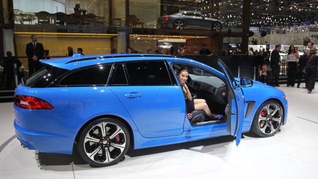 Jaguar XFR-S Sportbrake | <a href="https://gutenberg.quatrorodas.abril.com.br/noticias/saloes/genebra-2014/jaguar-mostra-xkr-s-sportbrake-774542.shtml" rel="migration">Leia mais</a>| <a href="https://gutenberg.quatrorodas.abril.com.br/galerias/saloes/genebra/2014/direto-genebra-parte-1-775644." rel="migration"></a> Jaguar XFR-S Sportbrake | <a href="https://gutenberg.quatrorodas.abril.com.br/noticias/saloes/genebra-2014/jaguar-mostra-xkr-s-sportbrake-774542.shtml" rel="migration">Leia mais</a>| <a href="https://gutenberg.quatrorodas.abril.com.br/galerias/saloes/genebra/2014/direto-genebra-parte-1-775644." rel="migration"></a>