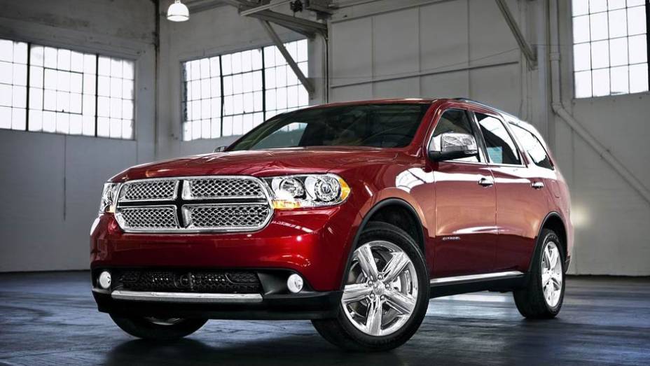 Precisa de um carro maior do que o Journey? O Durango pode ser a solu&ccedil;&atilde;o | <a href="https://gutenberg.quatrorodas.abril.com.br/carros/lancamentos//dodge-durango-736268.shtml" rel="migration">Leia mais</a>