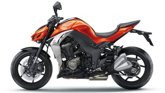 A motocicleta passou por grandes mudanças e ficou com um visual muito mais agressivo, destacado pelo novo conjunto óptico "mascarado" | <a href="https://gutenberg.quatrorodas.abril.com.br/moto/noticias/kawasaki-lanca-z1000-2015-brasil-778522.shtml" rel="migration">Leia mais</a> A motocicleta passou por grandes mudanças e ficou com um visual muito mais agressivo, destacado pelo novo conjunto óptico "mascarado" | <a href="https://gutenberg.quatrorodas.abril.com.br/moto/noticias/kawasaki-lanca-z1000-2015-brasil-778522.shtml" rel="migration">Leia mais</a>