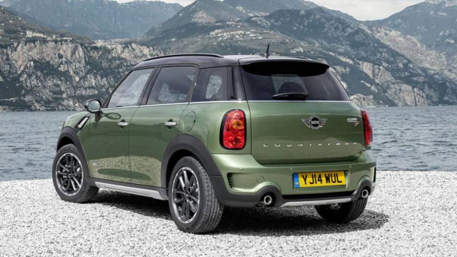 Modelo começará a ser vendido na Europa no segundo semestre de 2014 | <a href="https://gutenberg.quatrorodas.abril.com.br/noticias/saloes/new-york-2014/mini-countryman-2015-revelado-nova-york-779973.shtml" rel="migration">Leia mais</a>