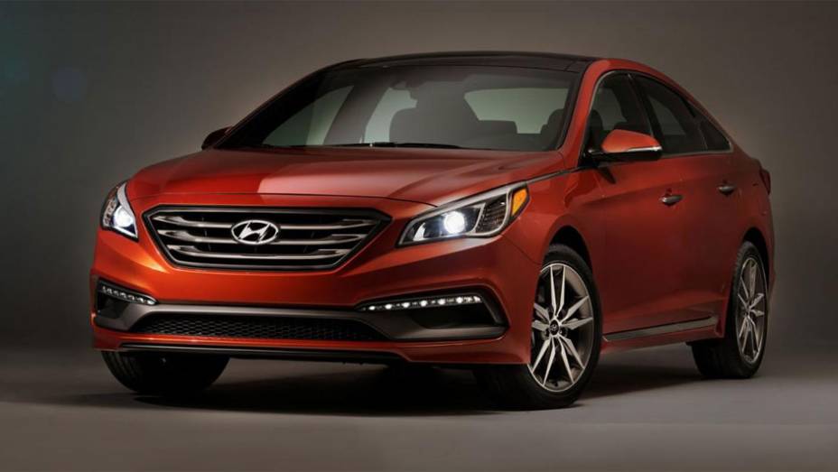 Hyundai revela Sonata 2015 em Nova York | <a href="https://gutenberg.quatrorodas.abril.com.br/noticias/saloes/new-york-2014/hyundai-revela-sonata-2015-nova-york-779988.shtml" rel="migration">Leia mais</a>