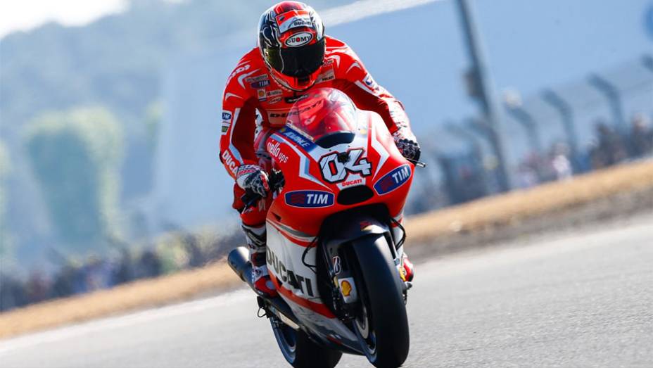 Andrea Dovizioso foi o terceiro mais rápido | <a href="https://gutenberg.quatrorodas.abril.com.br/moto/noticias/motogp-marquez-pole-le-mans-783126.shtml" rel="migration">Leia mais</a>