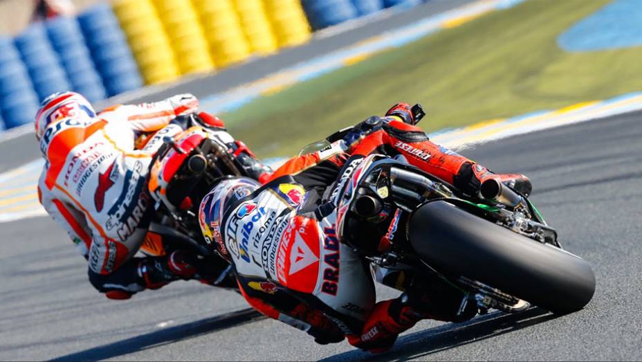 Stefan Bradl foi o sétimo neste domingo (18) | <a href="https://gutenberg.quatrorodas.abril.com.br/moto/noticias/motogp-marquez-vence-quinta-seguida-2014-783148.shtml" rel="migration">Leia mais</a>