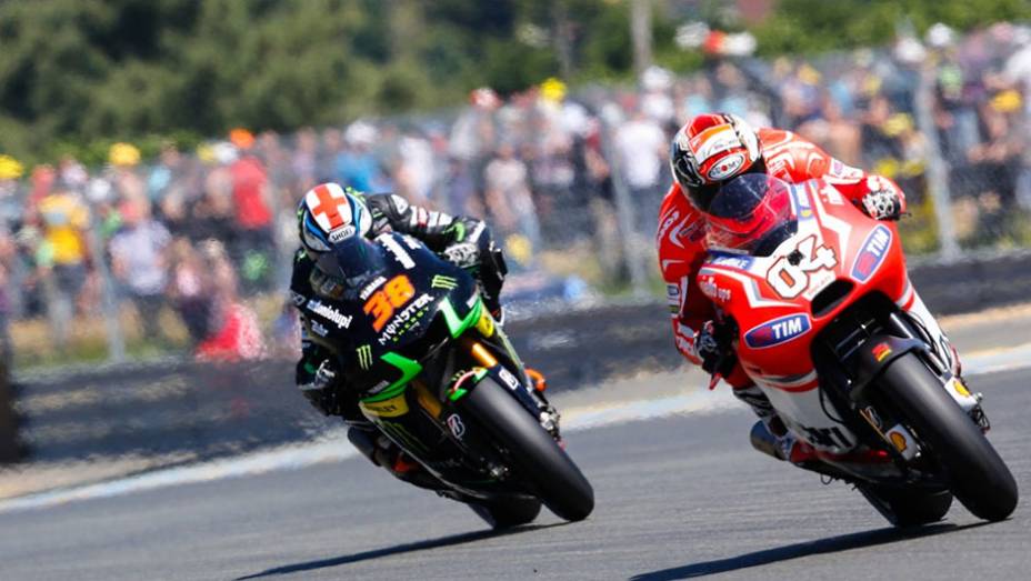 Bradley Smith (38) foi o décimo | <a href="https://gutenberg.quatrorodas.abril.com.br/moto/noticias/motogp-marquez-vence-quinta-seguida-2014-783148.shtml" rel="migration">Leia mais</a>